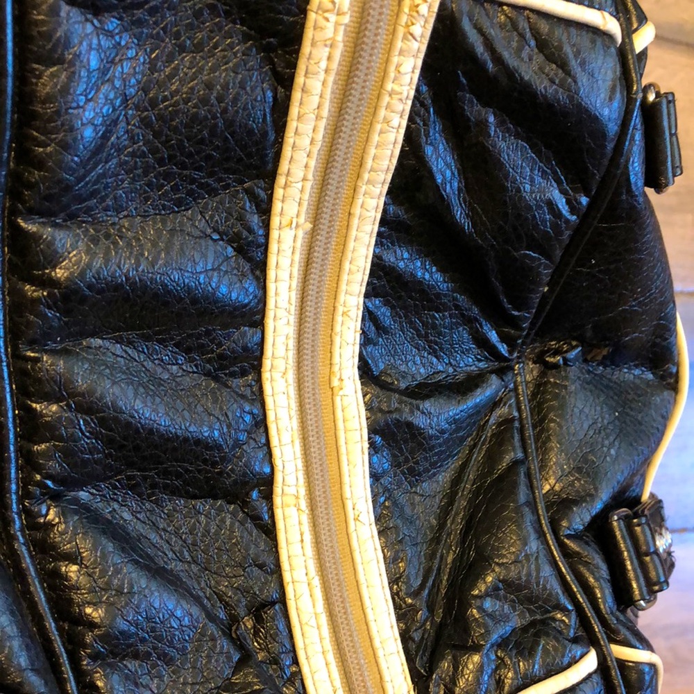 OG LULULEMON!!!! - Picture 5 of 11